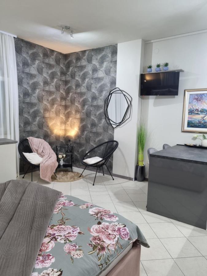 Onlystudio With Free Parking Задар Екстер'єр фото